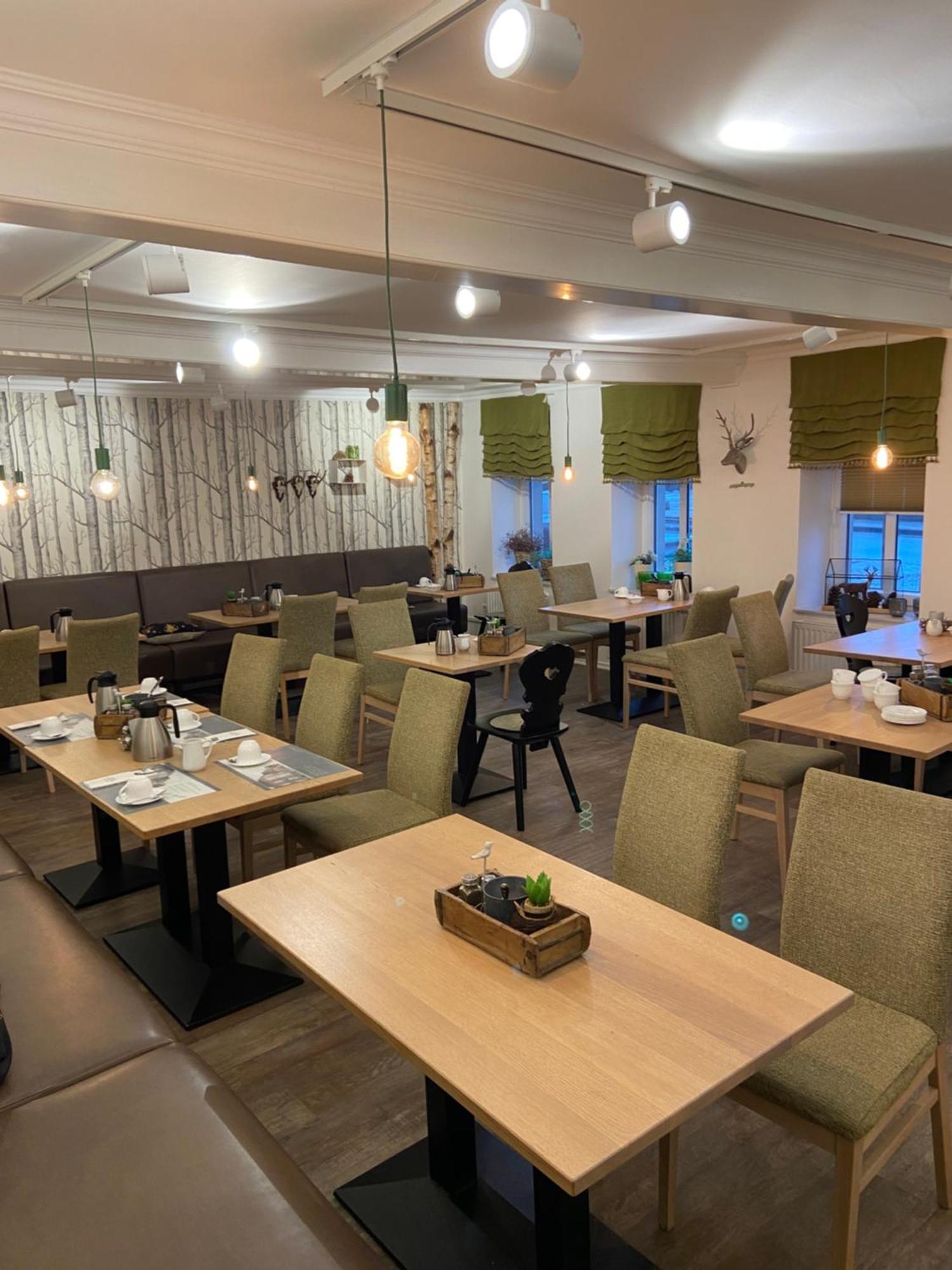 Hotel Zum Grossen Krug Wirdum Bagian luar foto