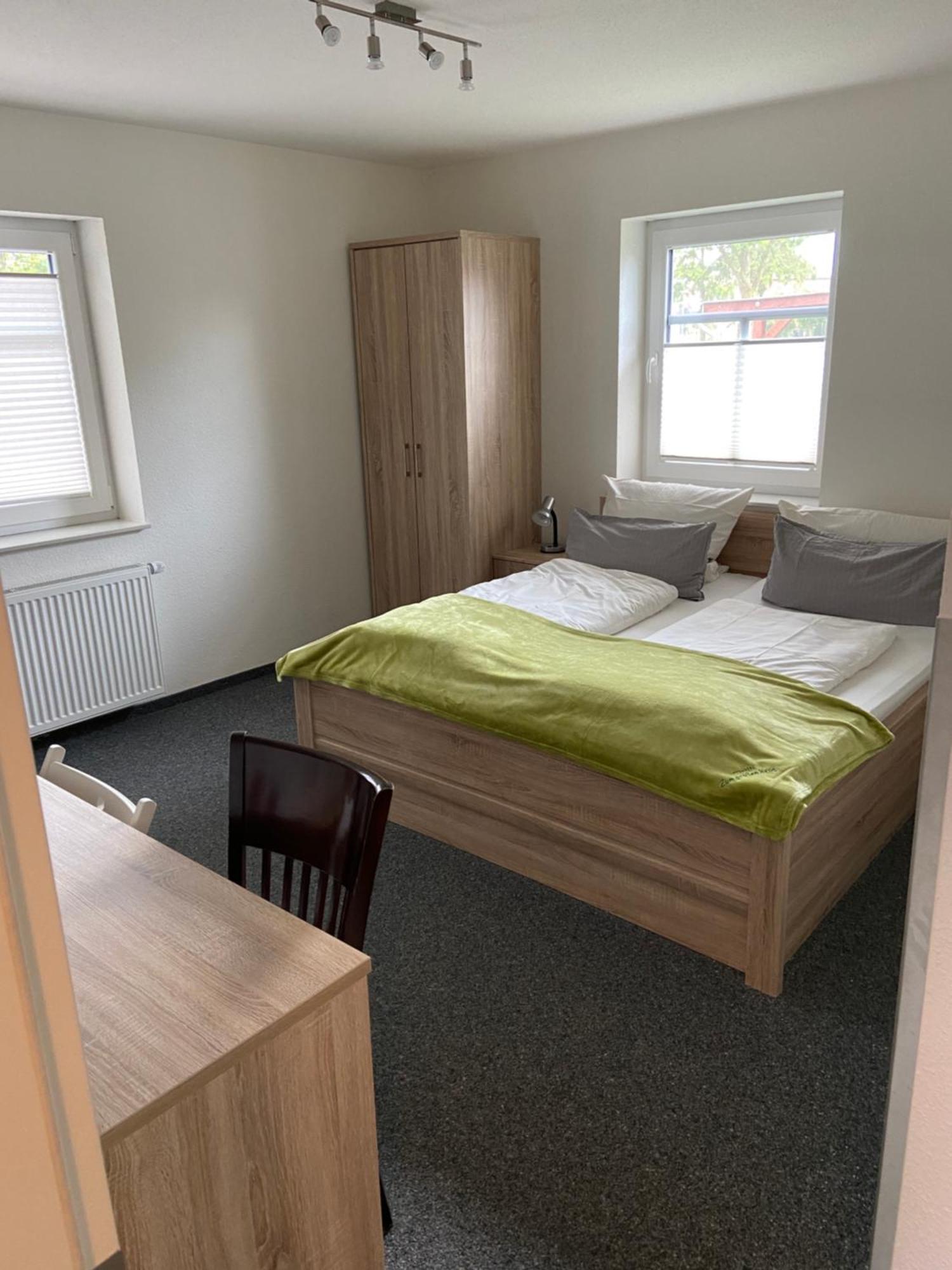 Hotel Zum Grossen Krug Wirdum Bagian luar foto