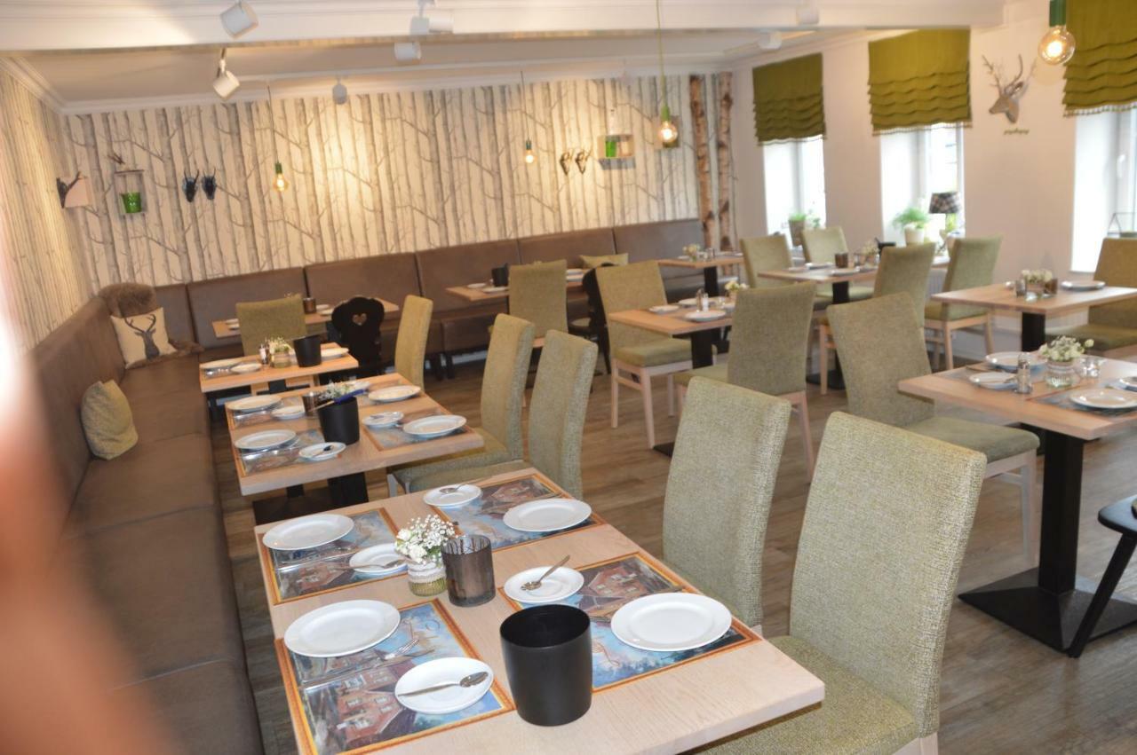 Hotel Zum Grossen Krug Wirdum Bagian luar foto
